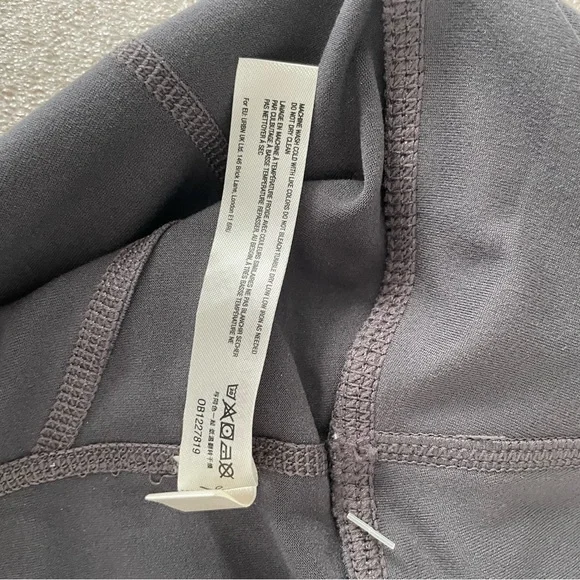 Free People Movement Women’s Charcoal Shorts Size Extra Small - Picture 6 of 7